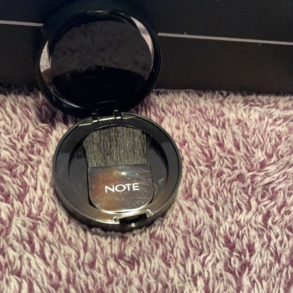 Luminous silk compact blush - Picture 4 of 4